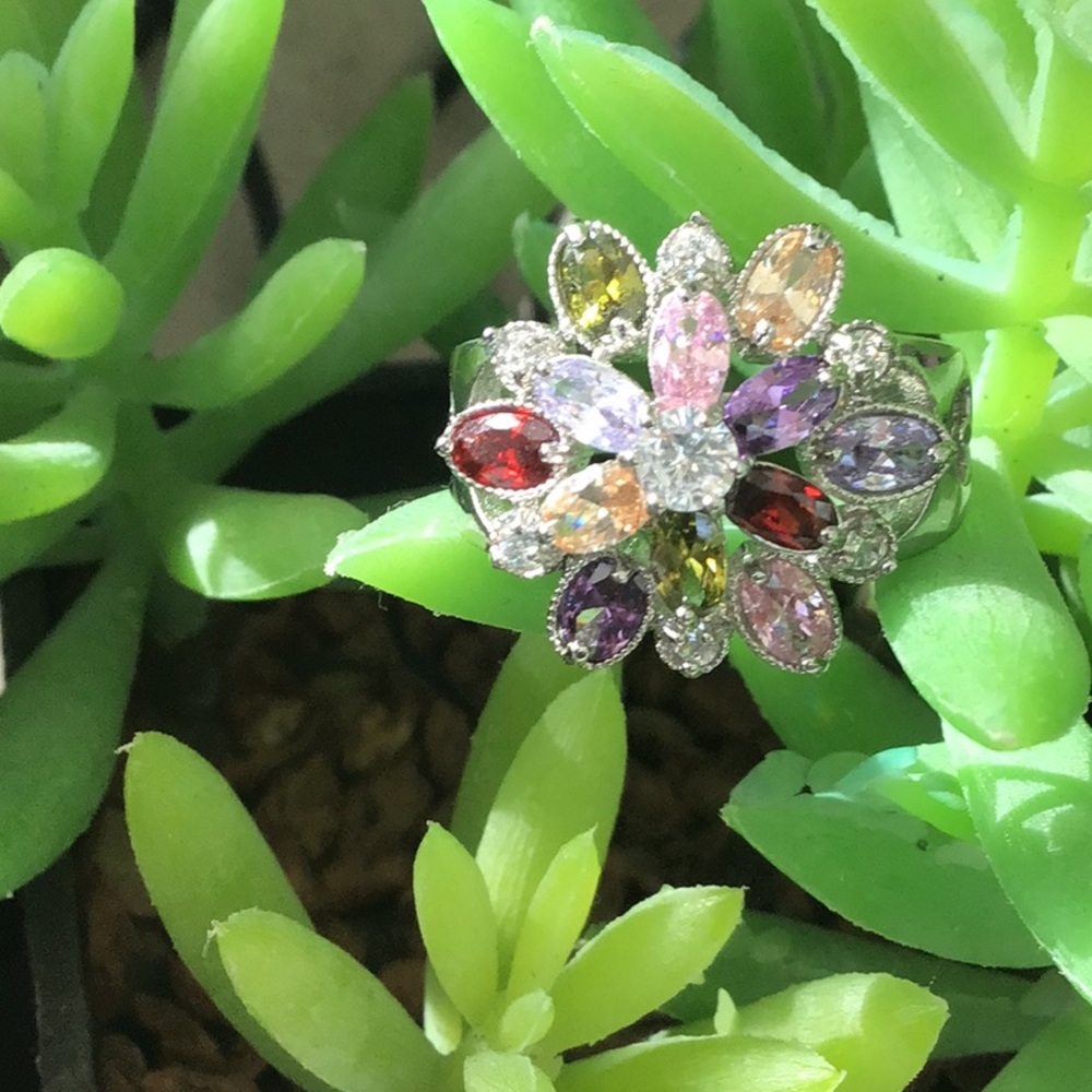 Captivating Knockout Ring